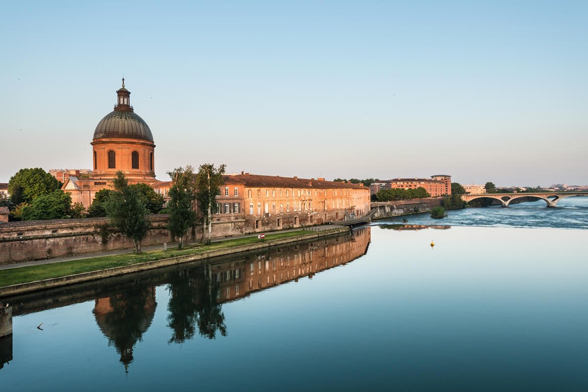La Garonne et le dôme de la Grave, à Toulouse